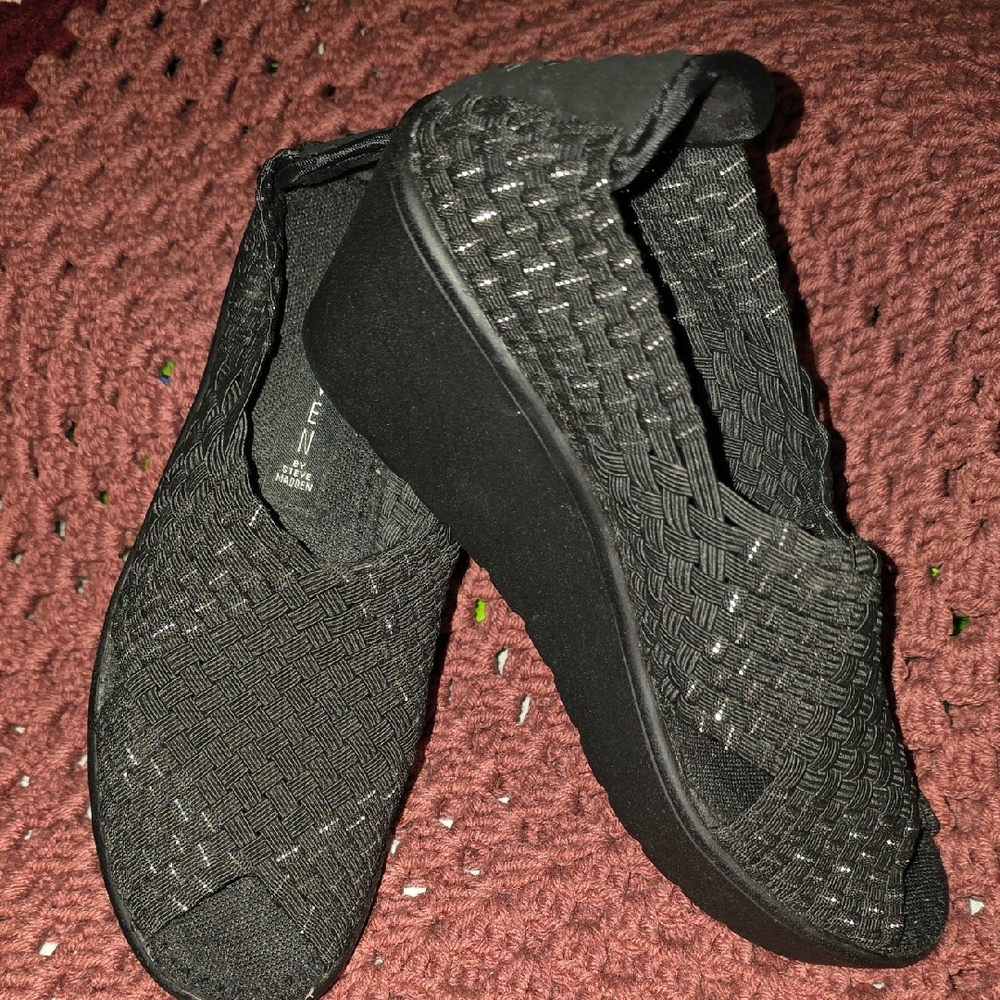 Steve Madden Women's Black Woven Slip-On Wedge Shoes